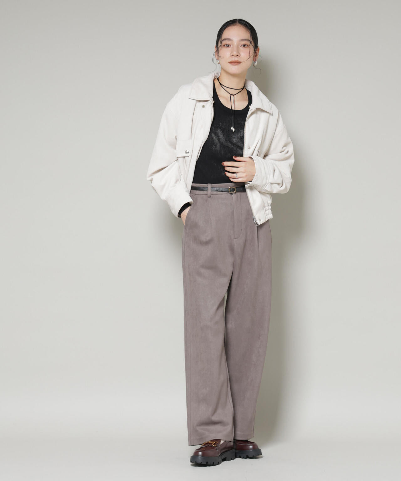 フェイクスエードタックパンツ 6695227322