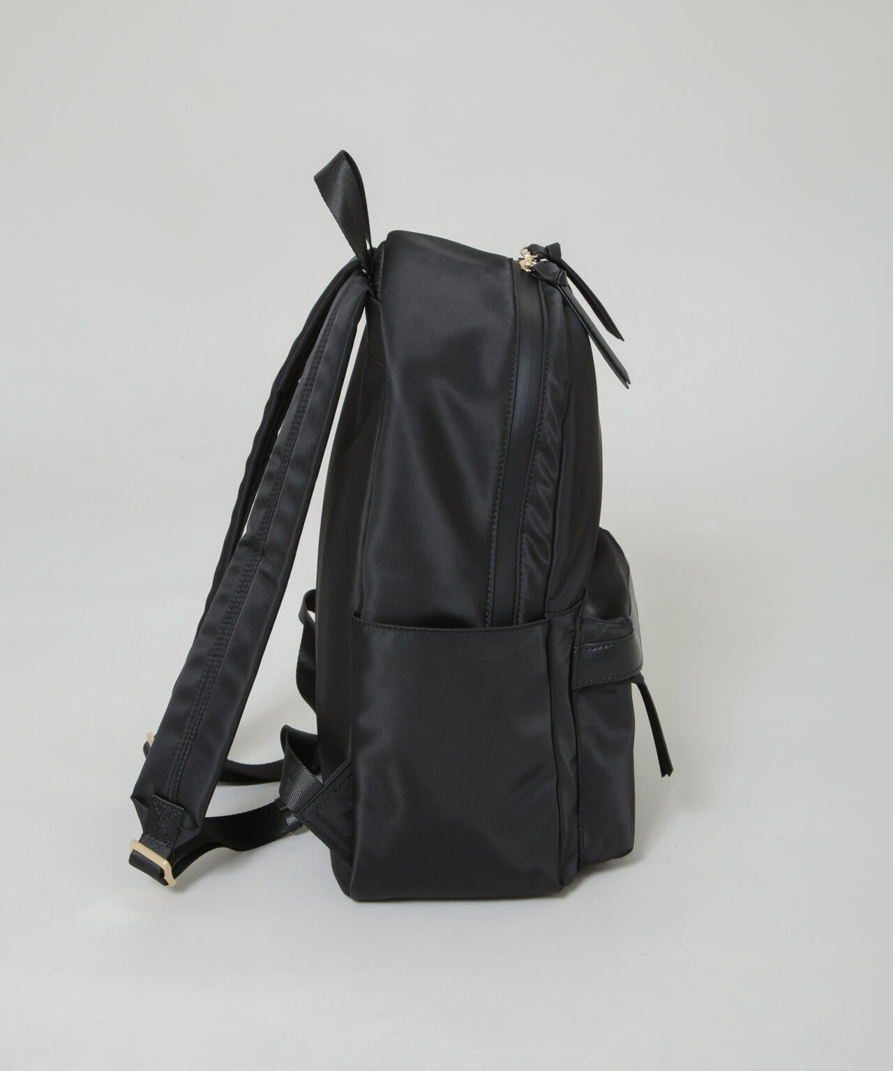 撥水マルチポケットリュック 6695232306