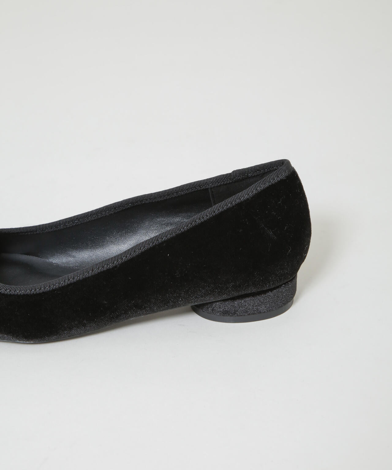 ポインテッドバレエシューズ 6695233303