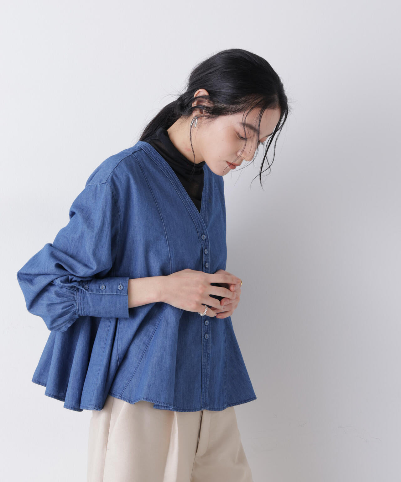 ライトデニムフレアブラウス 6696120312