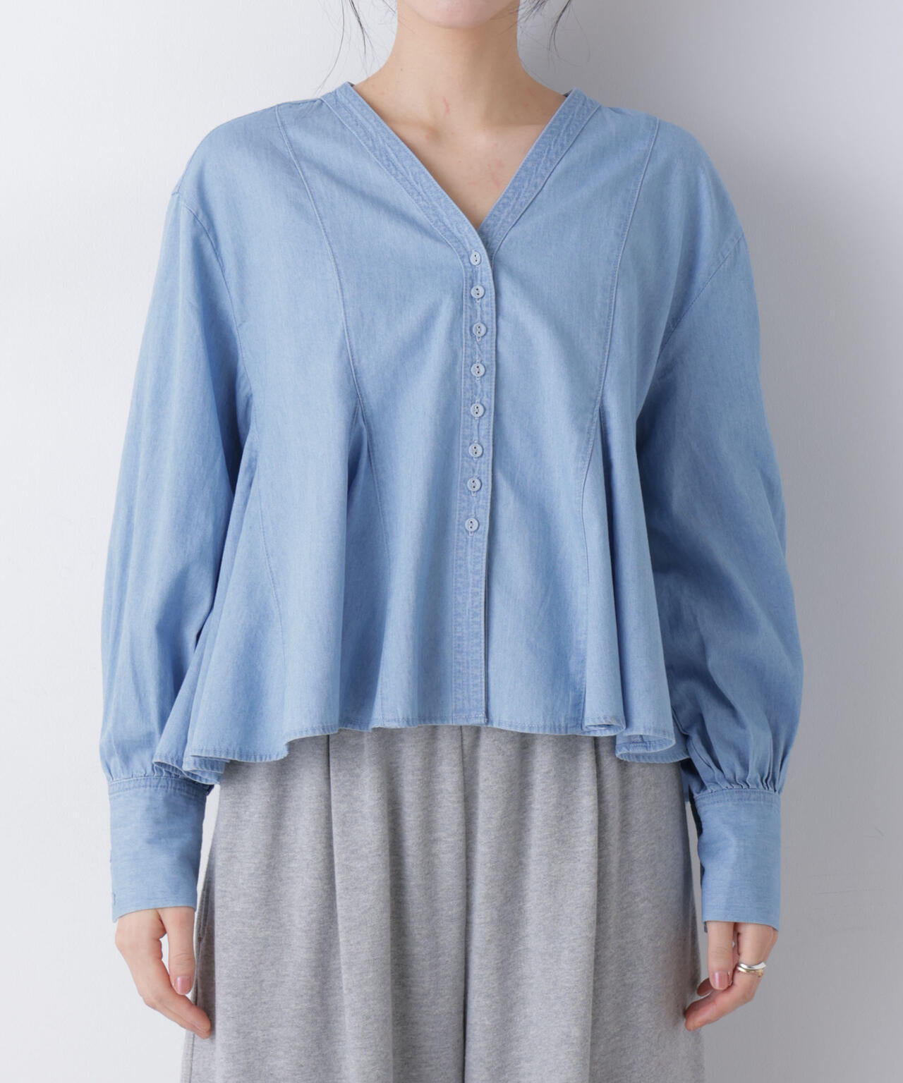 ライトデニムフレアブラウス 6696120312