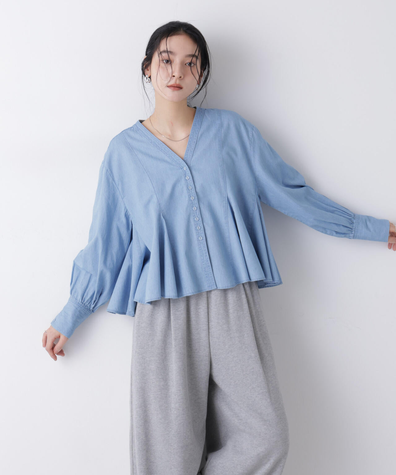 ライトデニムフレアブラウス 6696120312