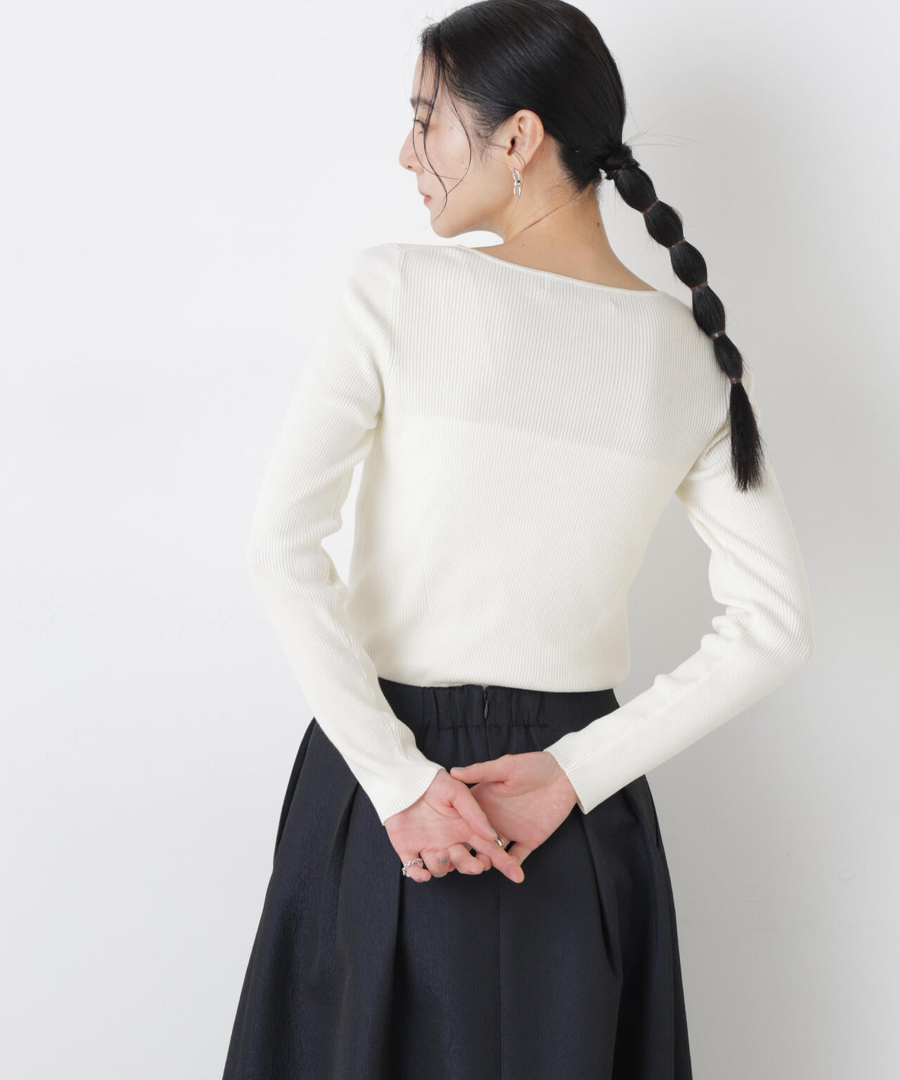 ウォッシャブルハイツイストボートネックリブニット 6696122307