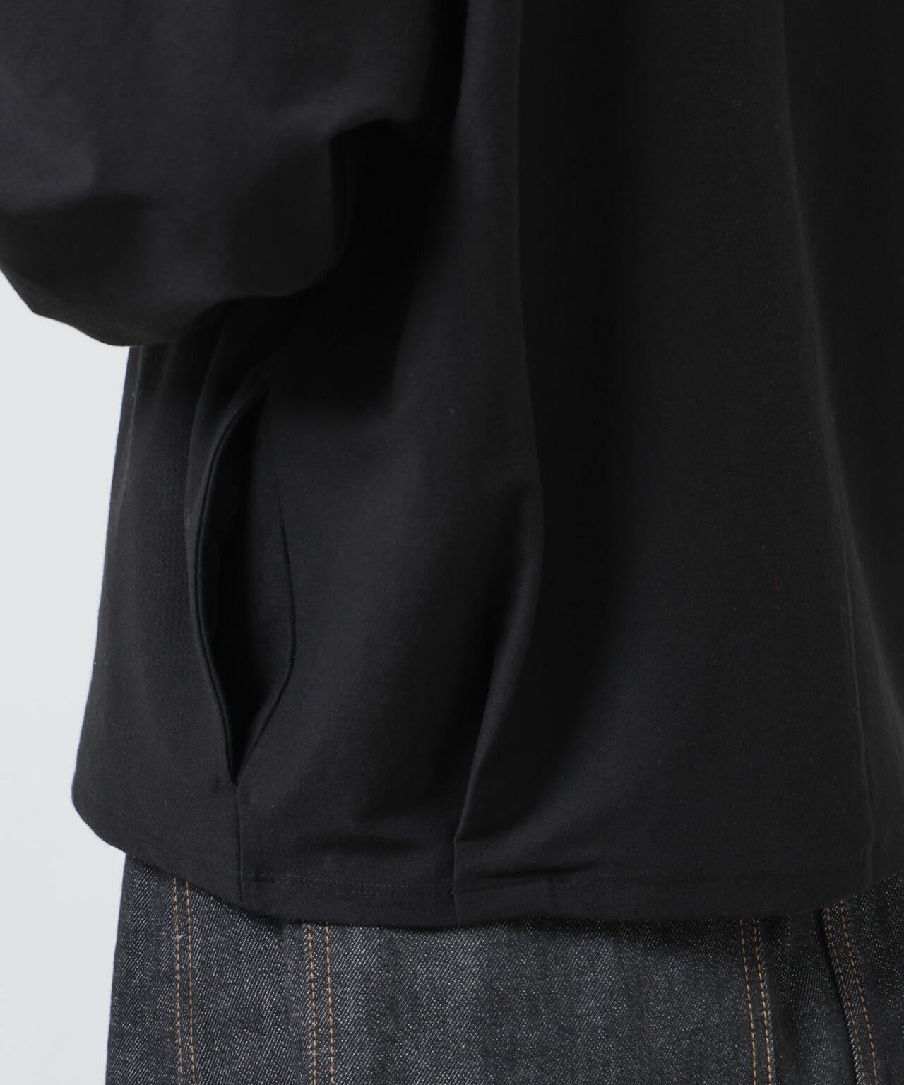 「Meaningful Continuity」coveross(R)ツイル調冷感プレーティング天竺パーカー 6696123303