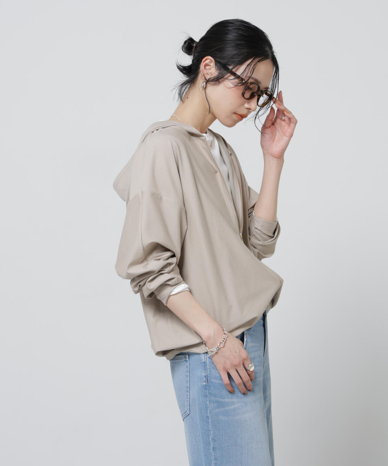 「Meaningful Continuity」coveross(R)ツイル調冷感プレーティング天竺パーカー 6696123303