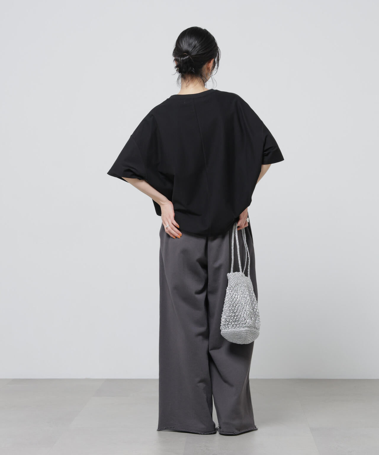 「Meaningful Continuity」coveross(R)ツイル調冷感プレーティング天竺Tシャツ 6696124314