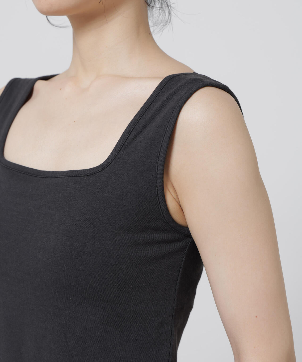 Anti Soaked(R) 汗染み防止カップ付きタンクトップ 6696124325