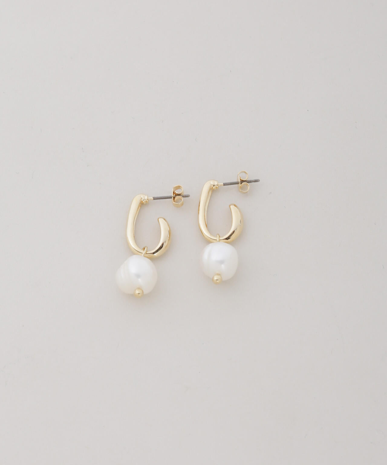 淡水パールドロップピアス 6696145301