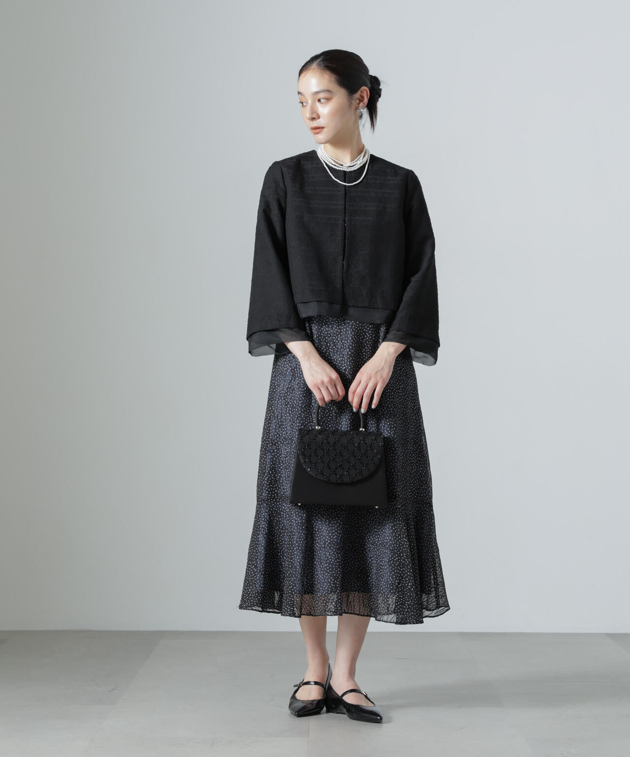 ビーズ刺繍ハンドバッグ 6696232300