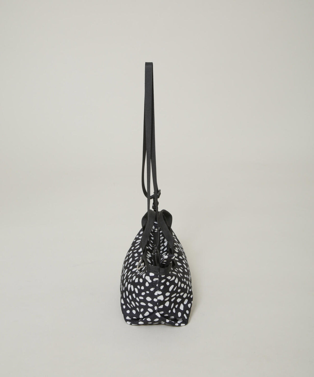 OUTDOOR PRODUCTS/【別注】OUTDOOR PRODUCTS Boat Shaped Mini Bag 6696232305