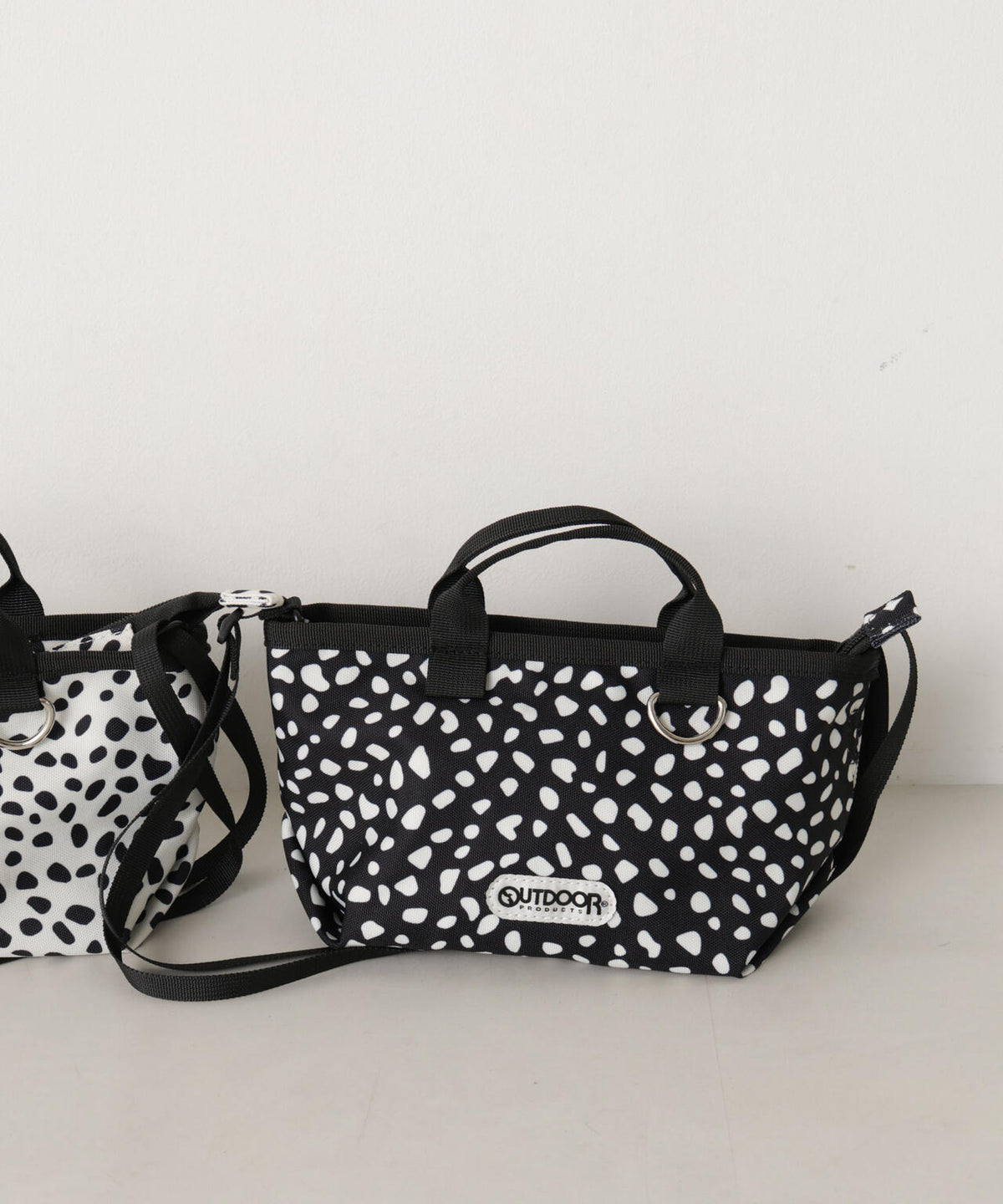 OUTDOOR PRODUCTS/【別注】OUTDOOR PRODUCTS Boat Shaped Mini Bag 6696232305