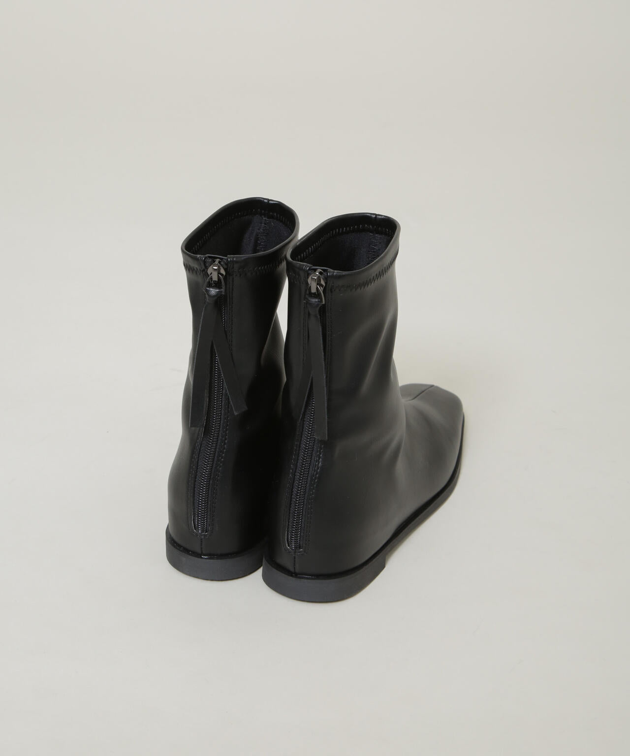 ストレッチスリムフラットショートブーツ 6696233304