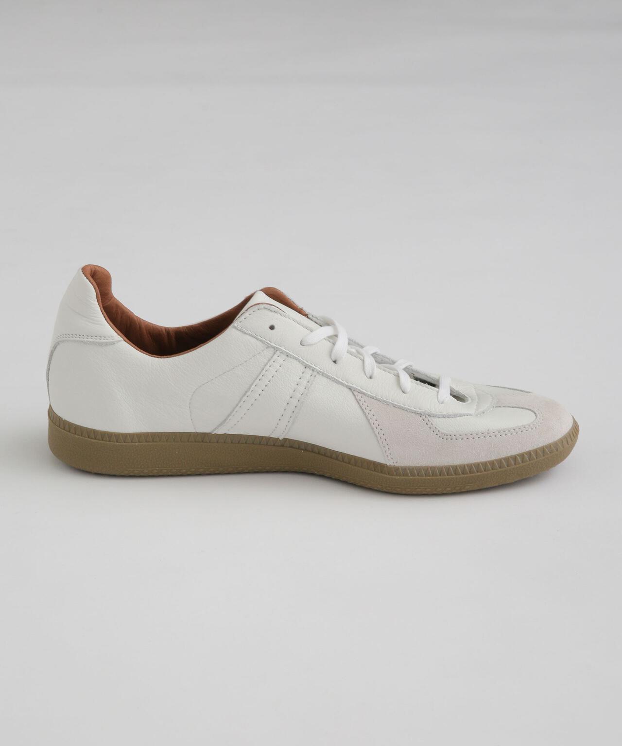 GERMAN MILITARY TRAINER 6703134109