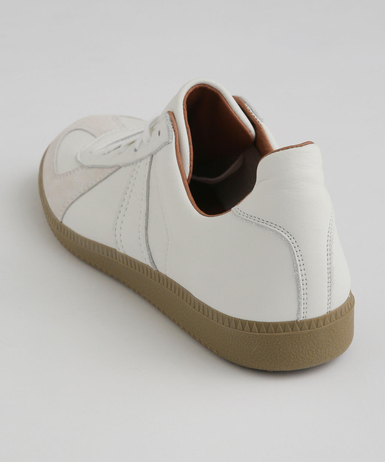 GERMAN MILITARY TRAINER 6703134109