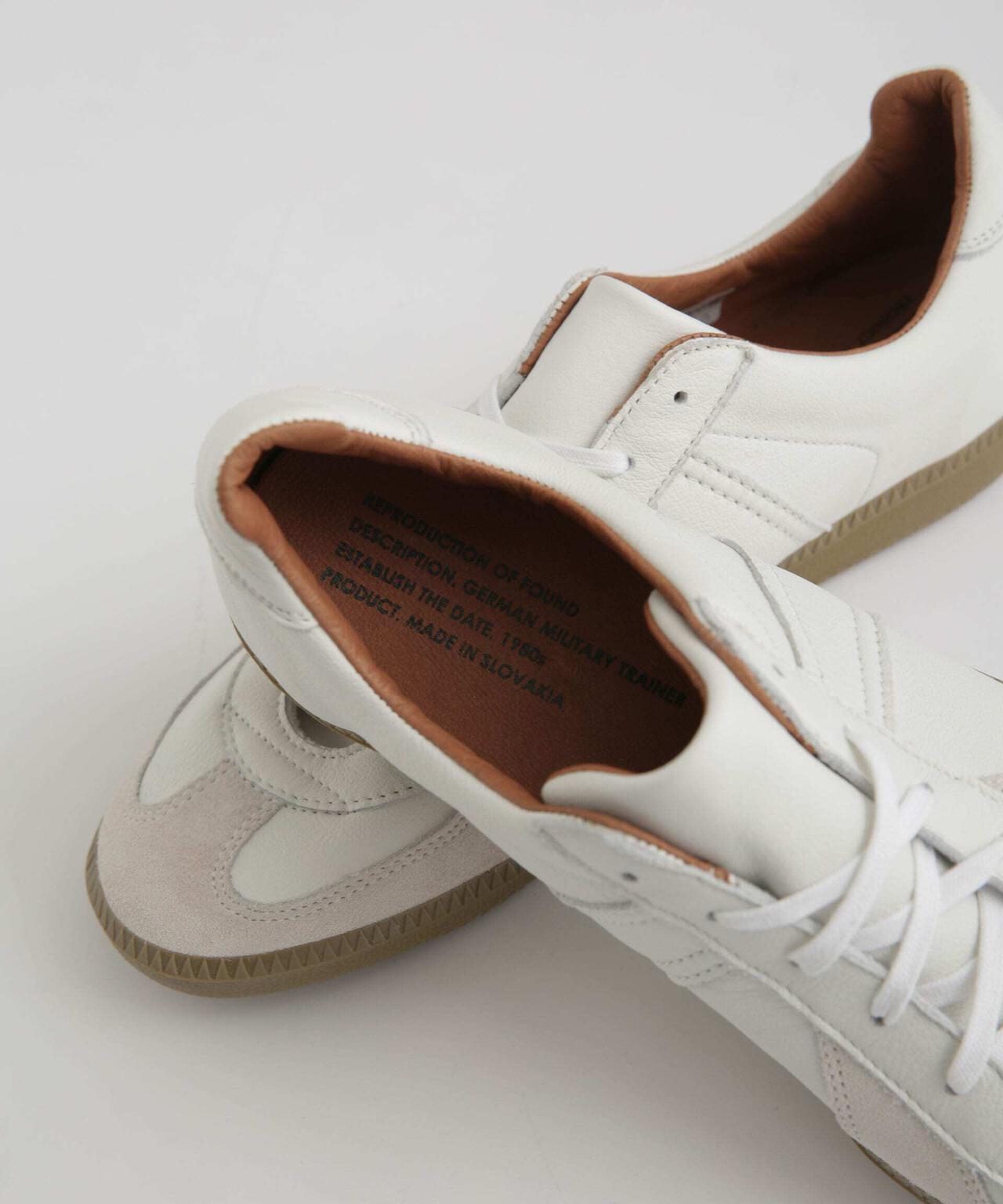 GERMAN MILITARY TRAINER 6703134109