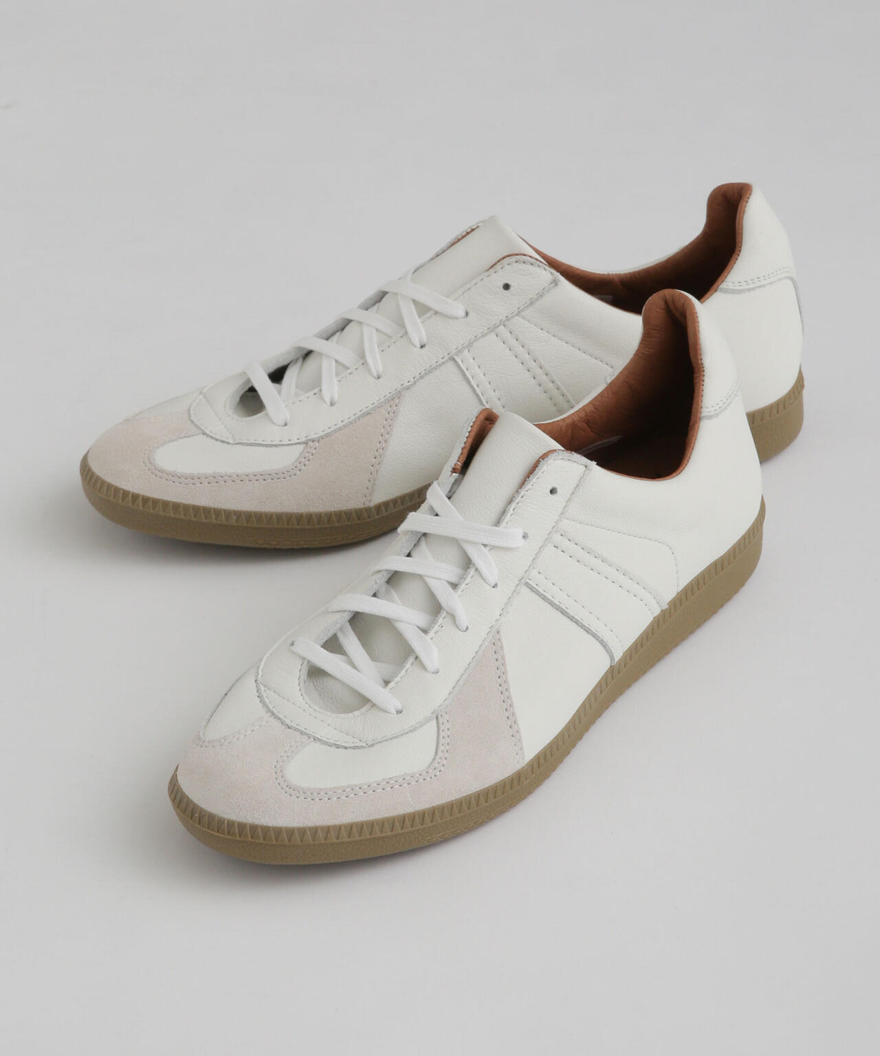 GERMAN MILITARY TRAINER 6703134109