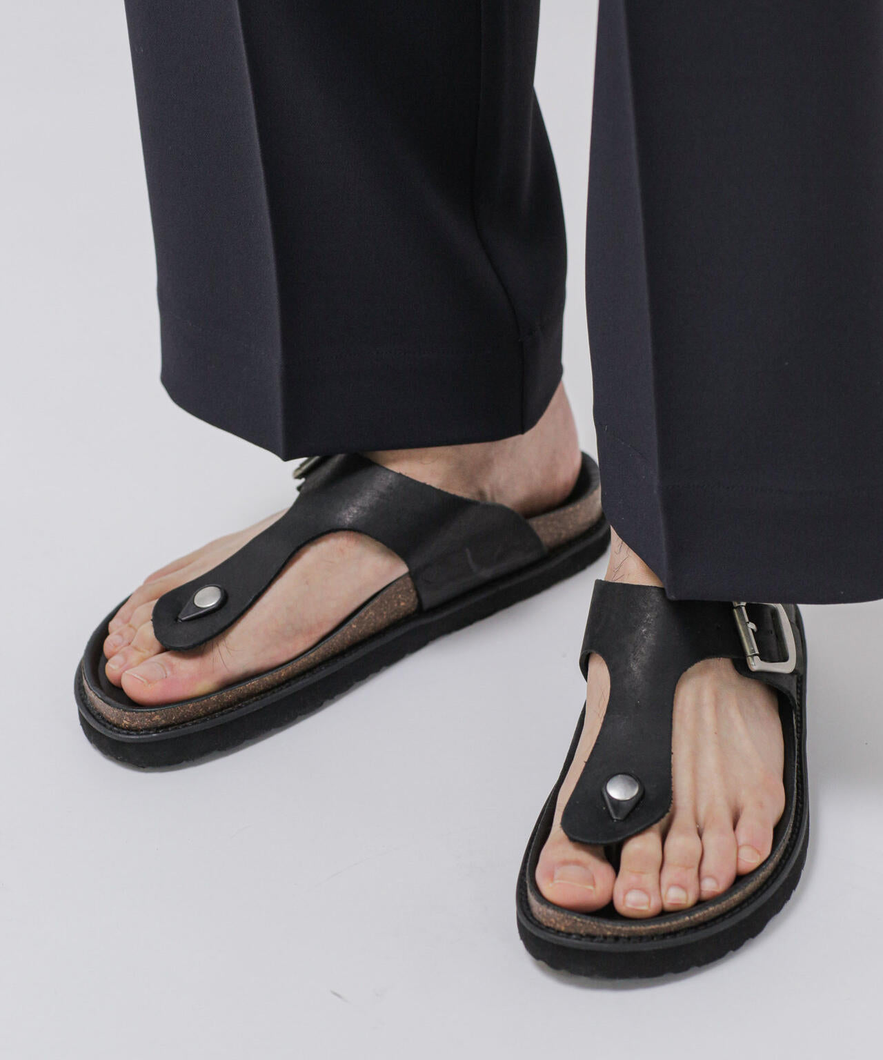 hobo/別注 THONG SANDALS NUBUCK 6703135022