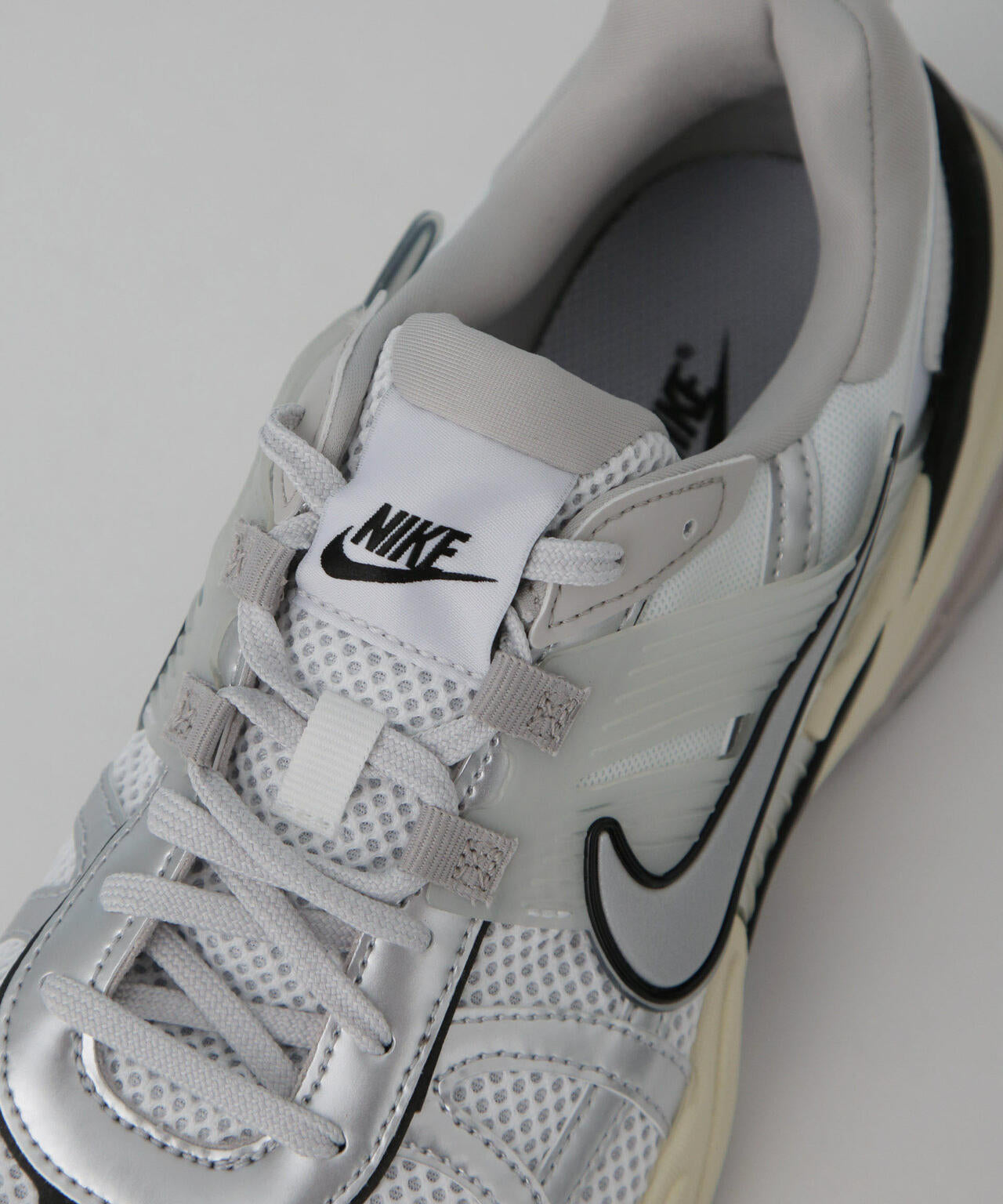 NIKE/ナイキ V2K ラン 6704234148