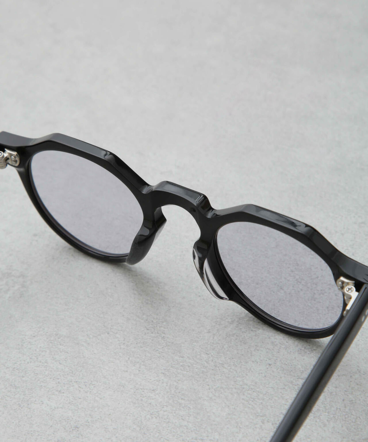 NEW.(Few.)/F2 6704240009