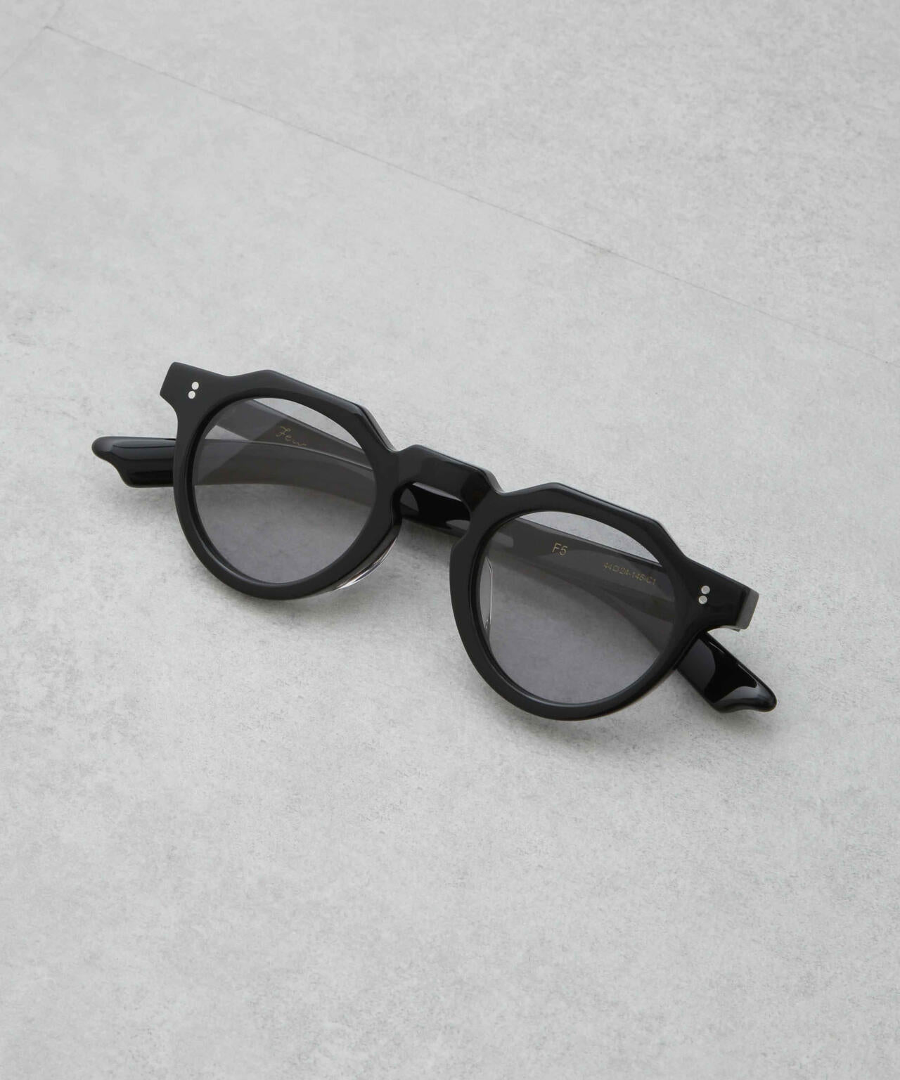 NEW.(Few.)/F5 6704240010