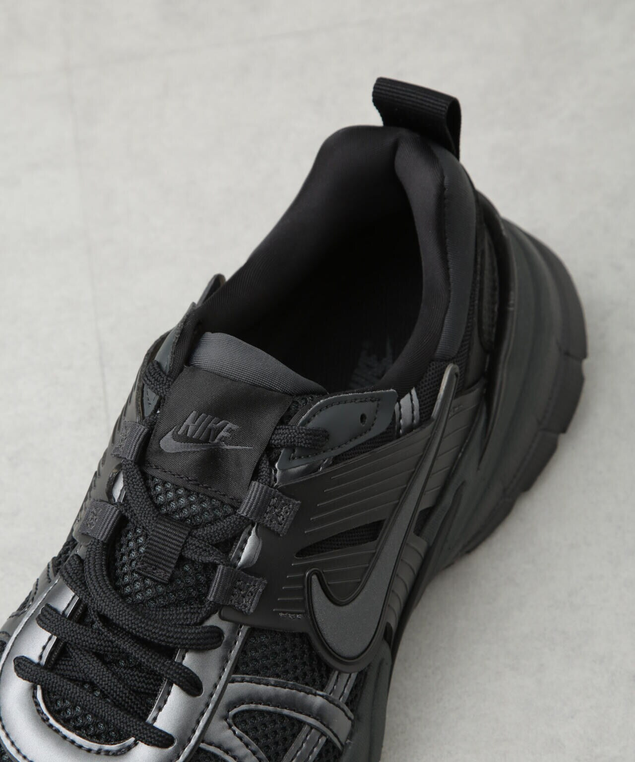 NIKE/NIKE V2K RUN 6705134233