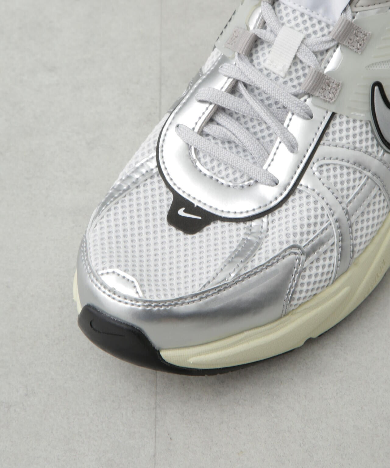 NIKE/NIKE V2K RUN 6705134233