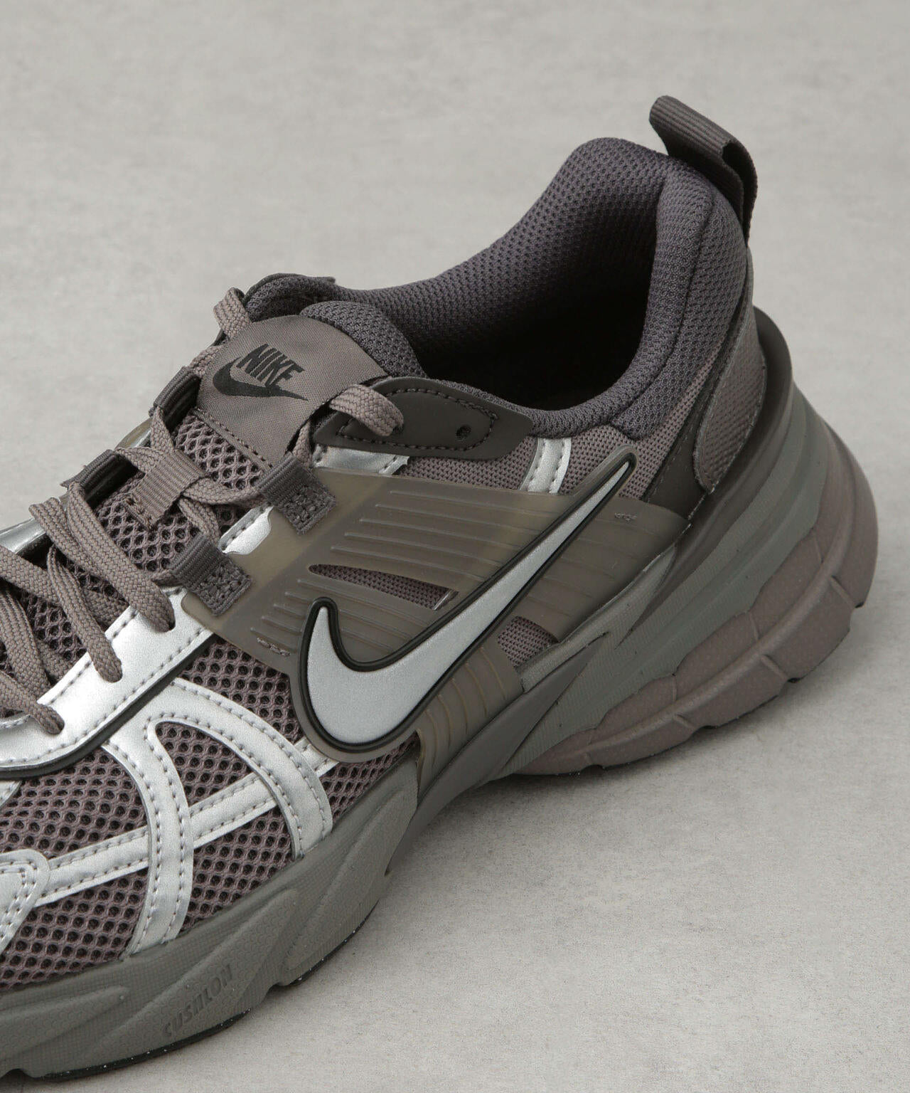 NIKE/NIKE V2K RUN 6705134234