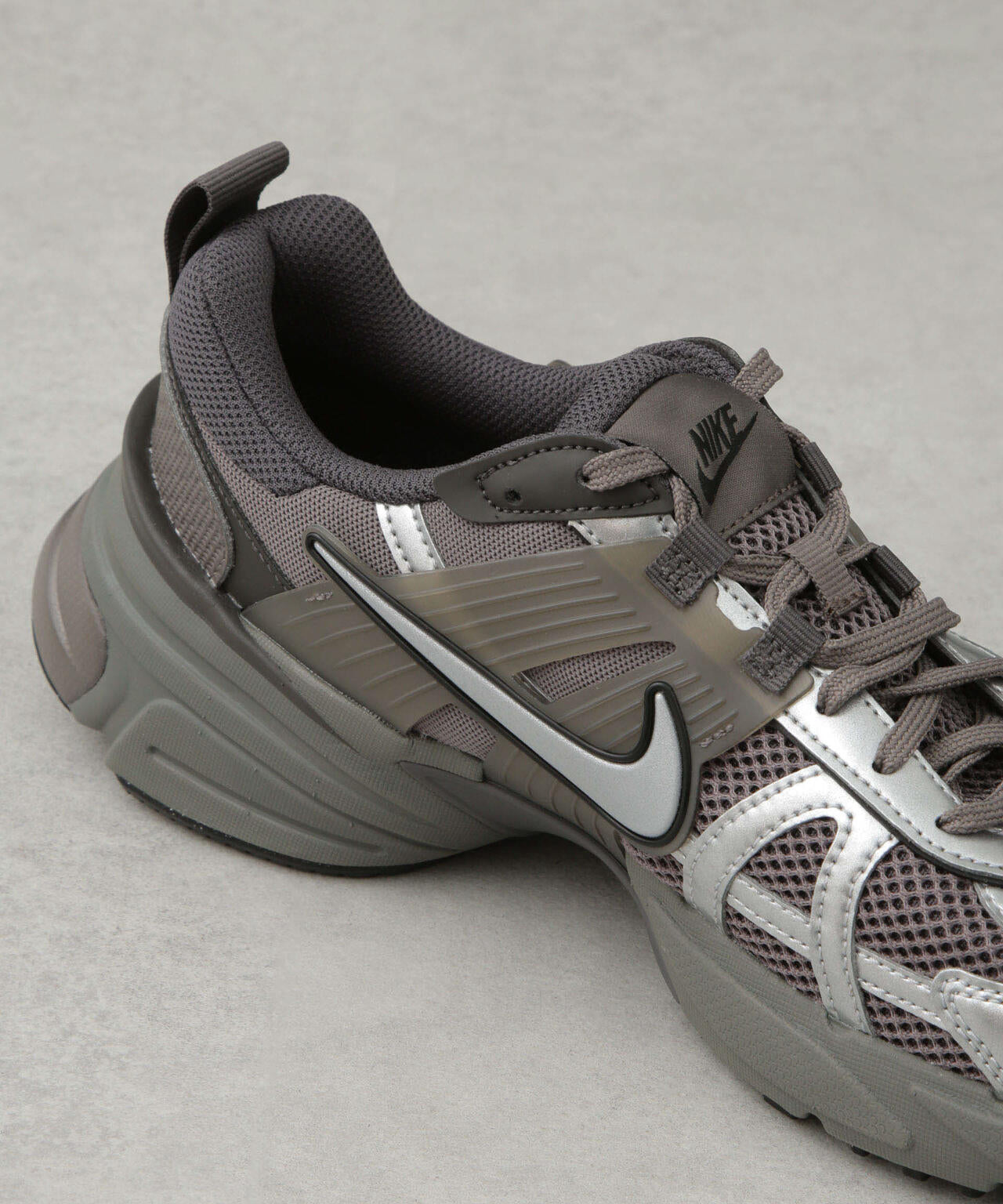 NIKE/NIKE V2K RUN 6705134234