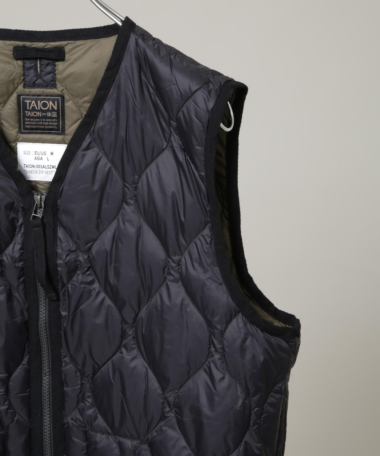 TAION/MILITARY V NECK W-ZIP DOWN VT 6705214034