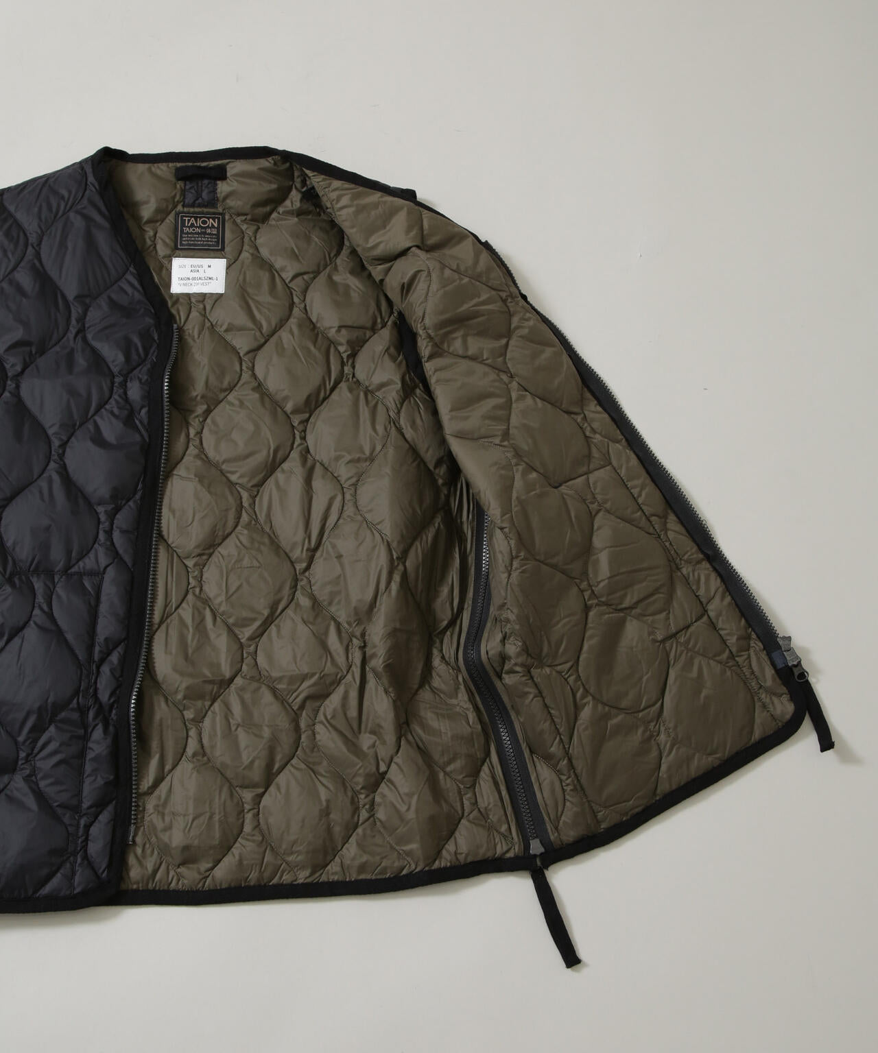 TAION/MILITARY V NECK W-ZIP DOWN VT 6705214034