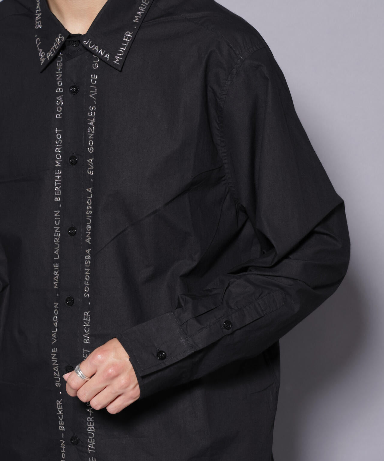 mii/CONTRASTED HAND EMBROIDERED SH 6705220050