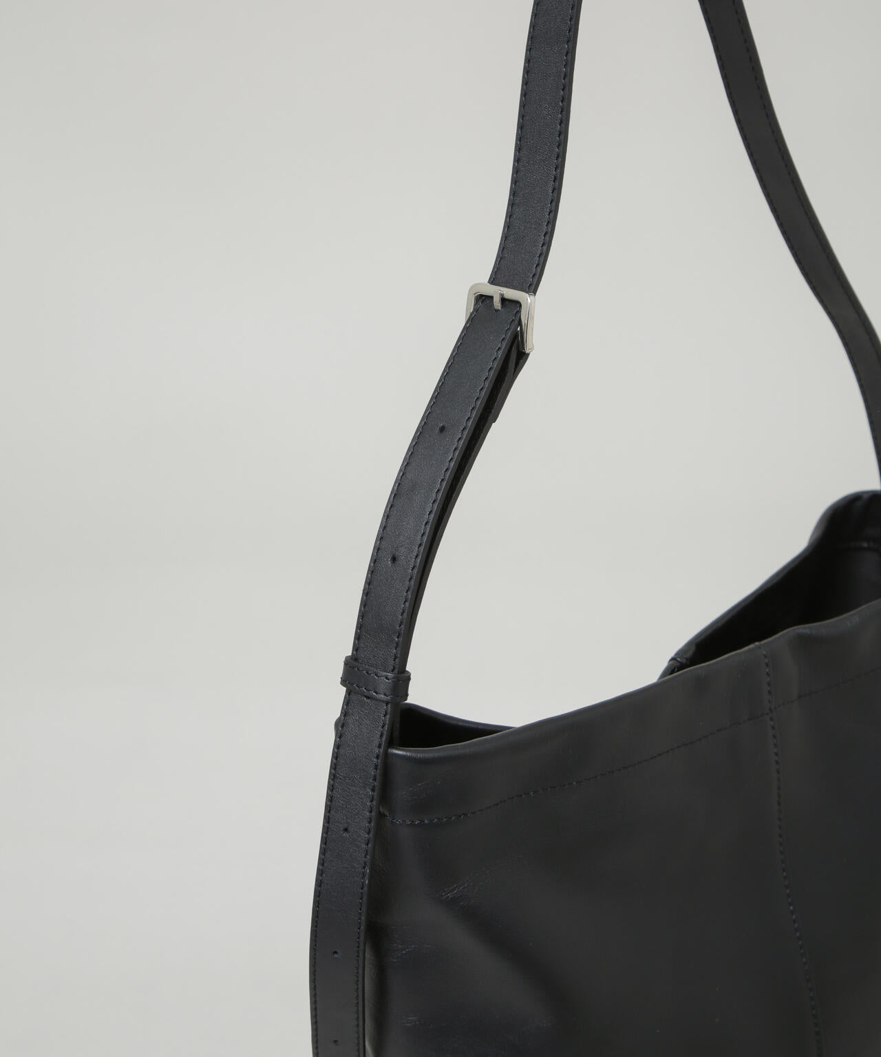 ITTI/別注 MARY BUCKET SHOULDER 6705232147