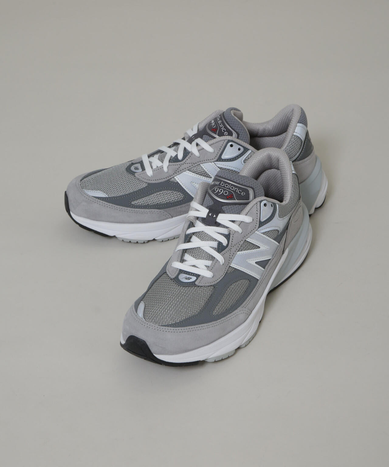 new balance/M990v6