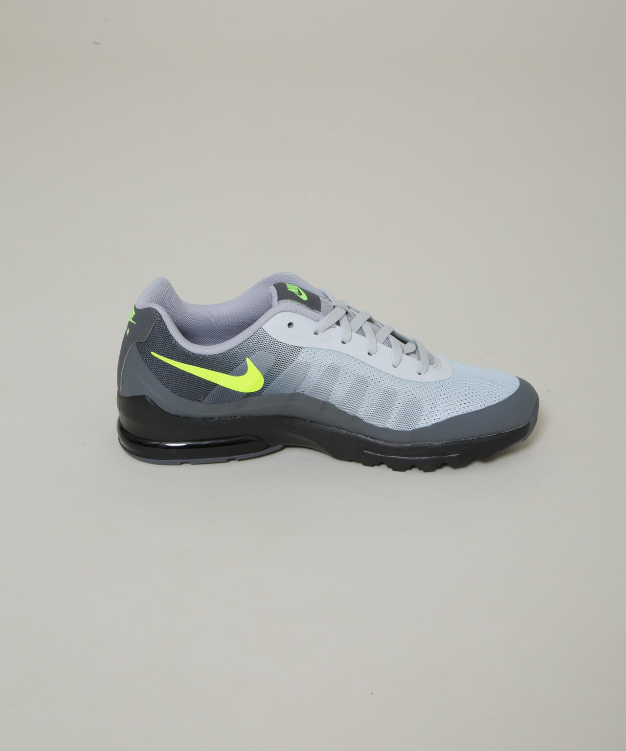 NIKE/ナイキ エア マックス インビガー 6706134054