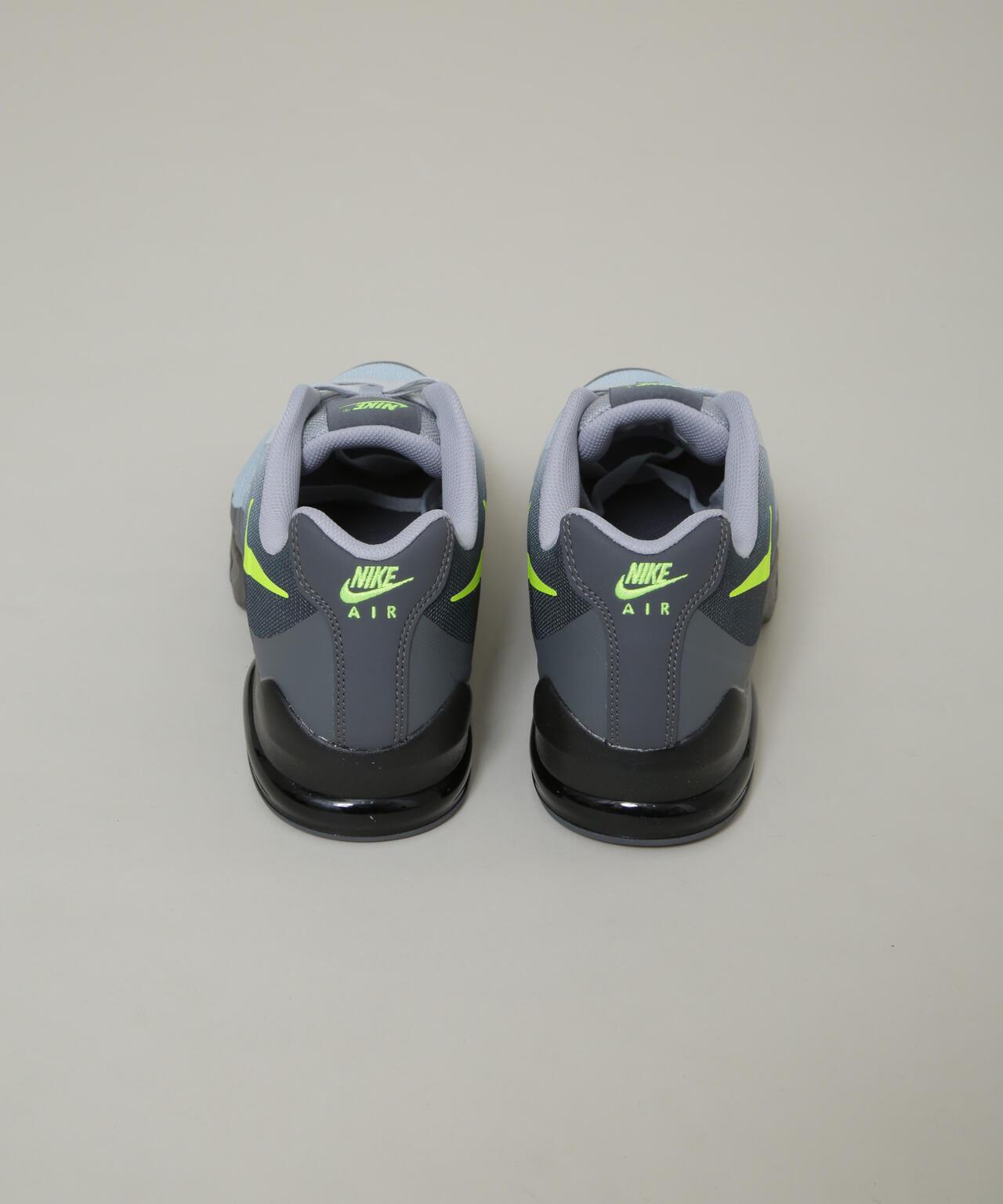 NIKE/ナイキ エア マックス インビガー 6706134054