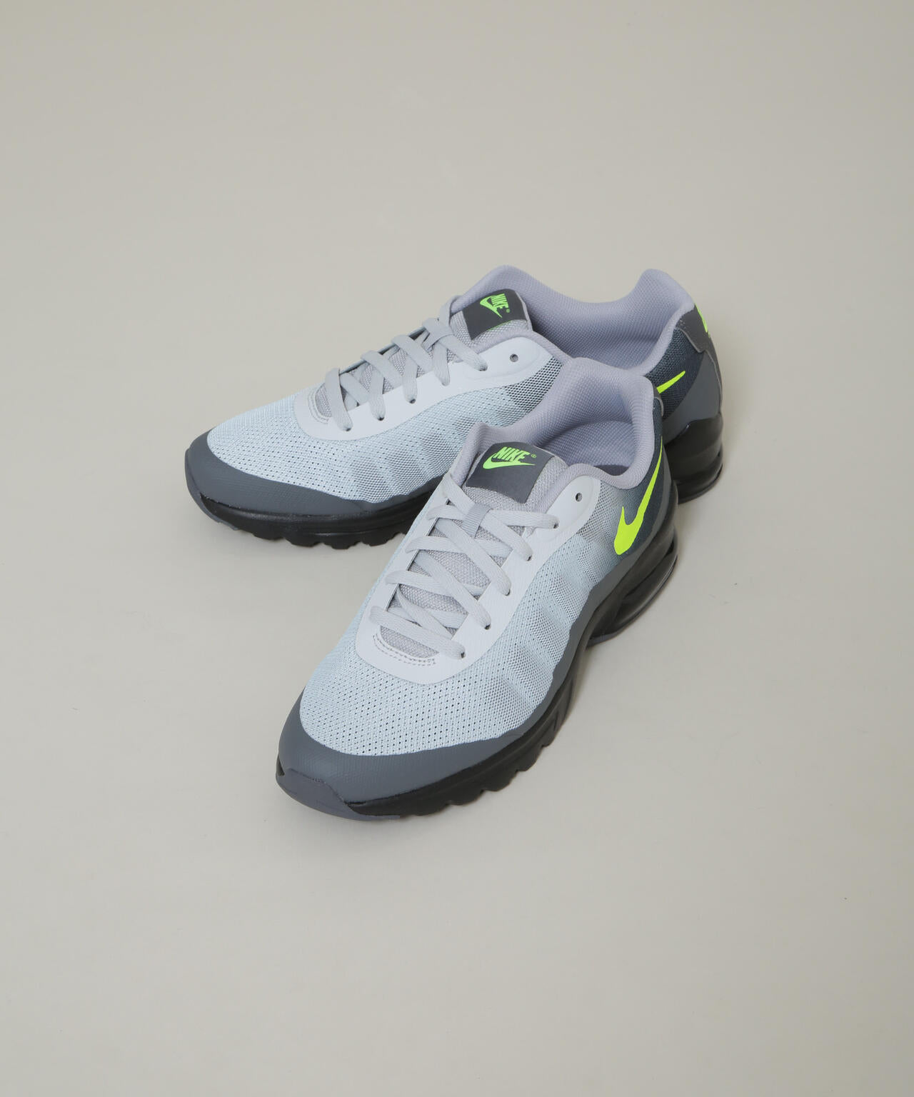 NIKE / ナイキ エア マックス インビガー