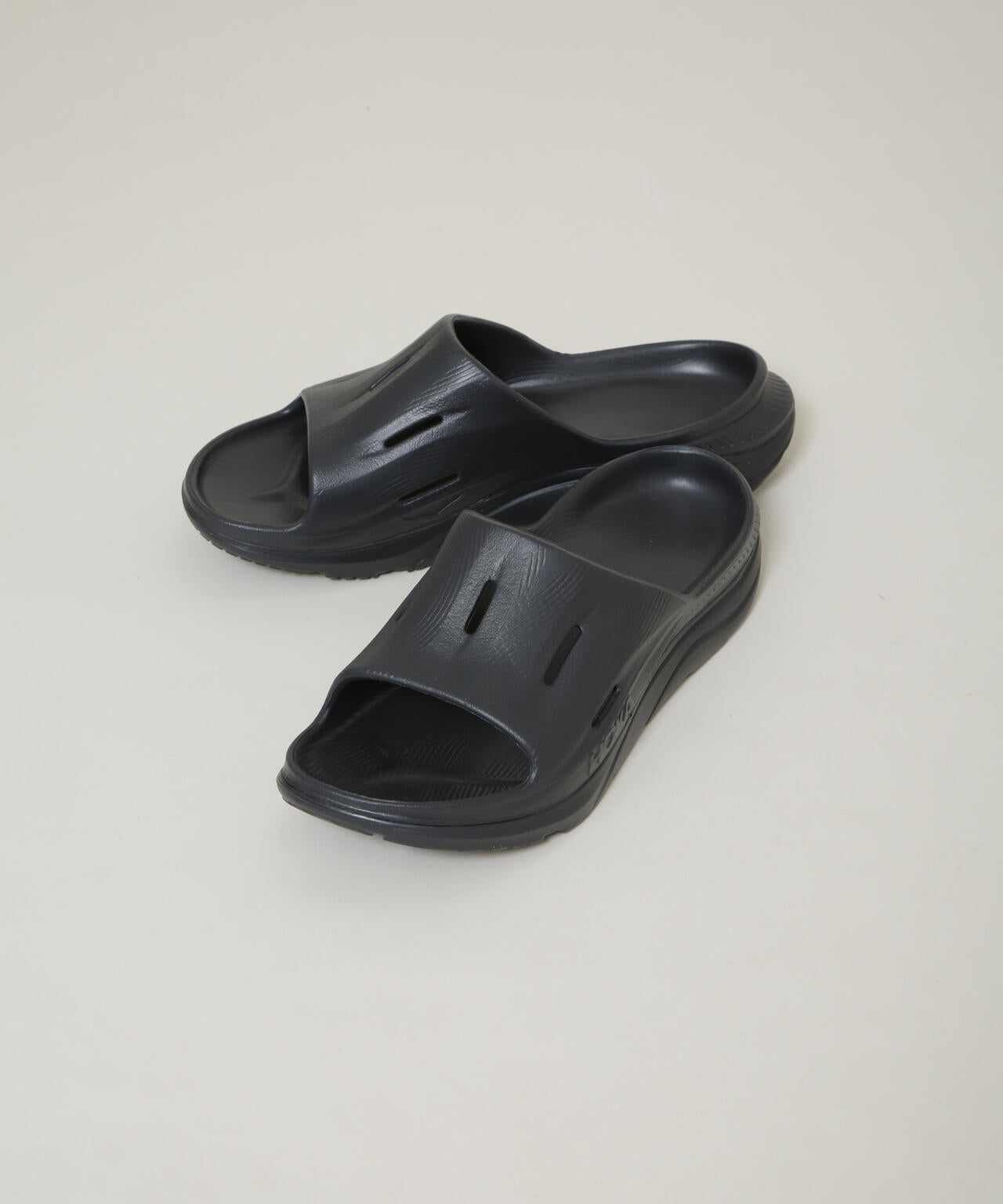 HOKA / U ORA RECOVERY SLIDE 3