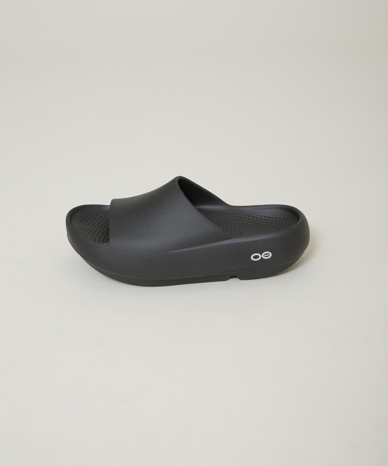 OOFOS/OOahh+ 6706135008