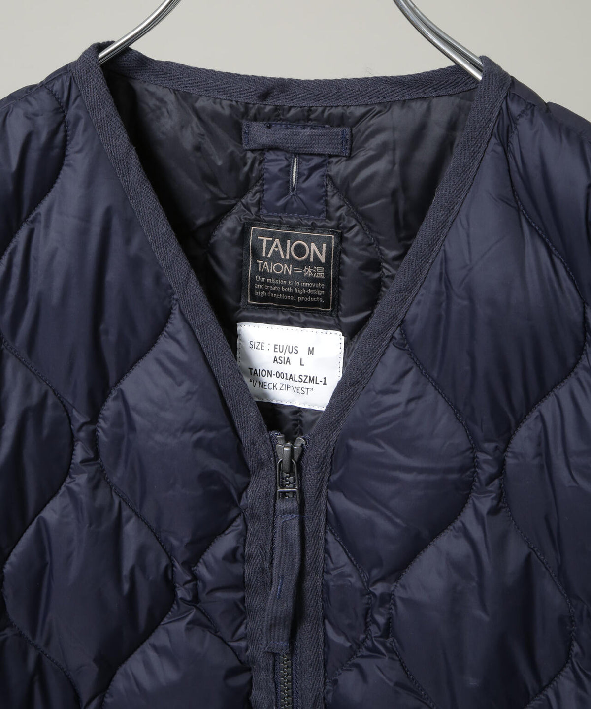 TAION/MILITARY V NECK W-ZIP DOWN VT 6706214005