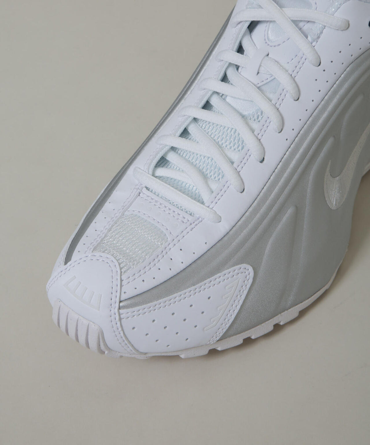 NIKE/ナイキ ショックス R4 6706234035