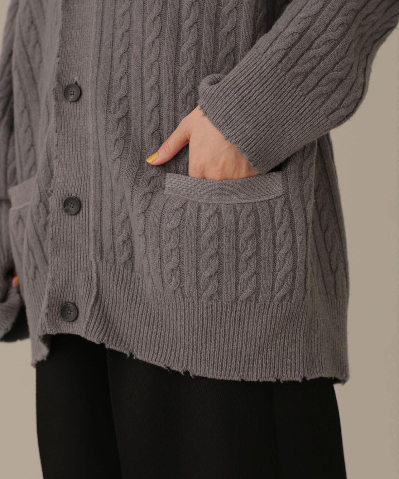 CABLE DYE Vネックカーディガン 6712222222