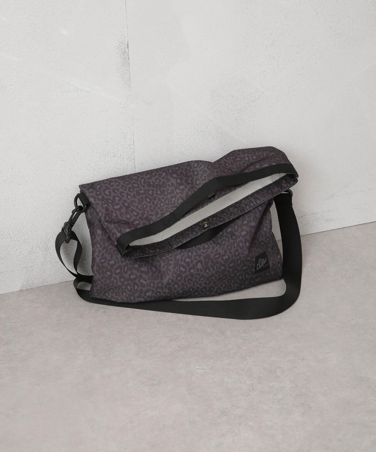 Drifter/別注 FOLD SHOULDER トート 6713232606