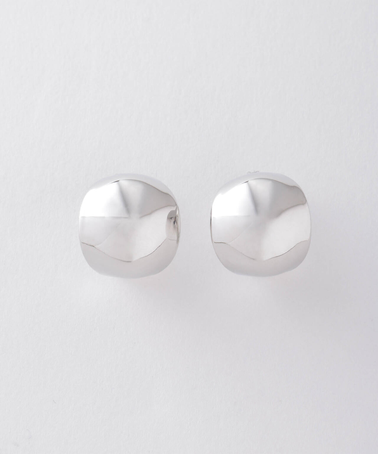 IRIS47/bowl earring 6713245022