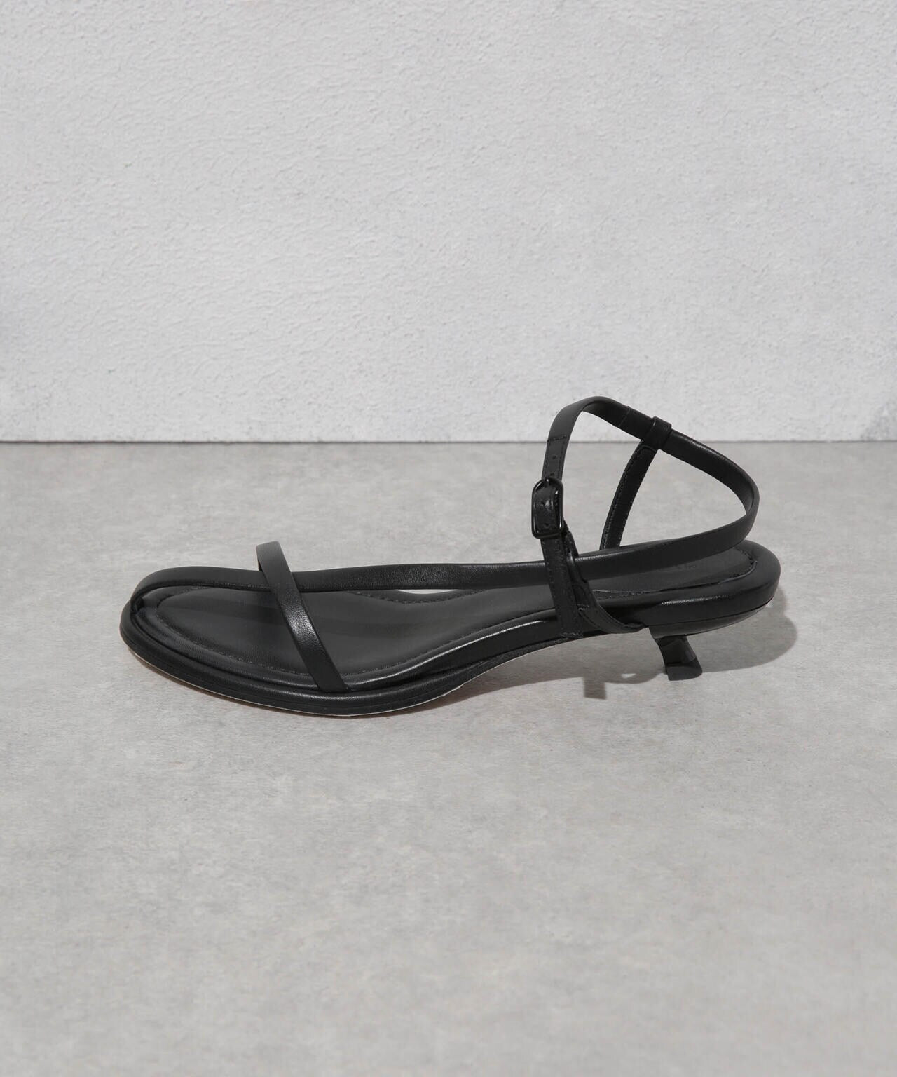 JVAM/GISELLE ローヒールサンダル 6714135200