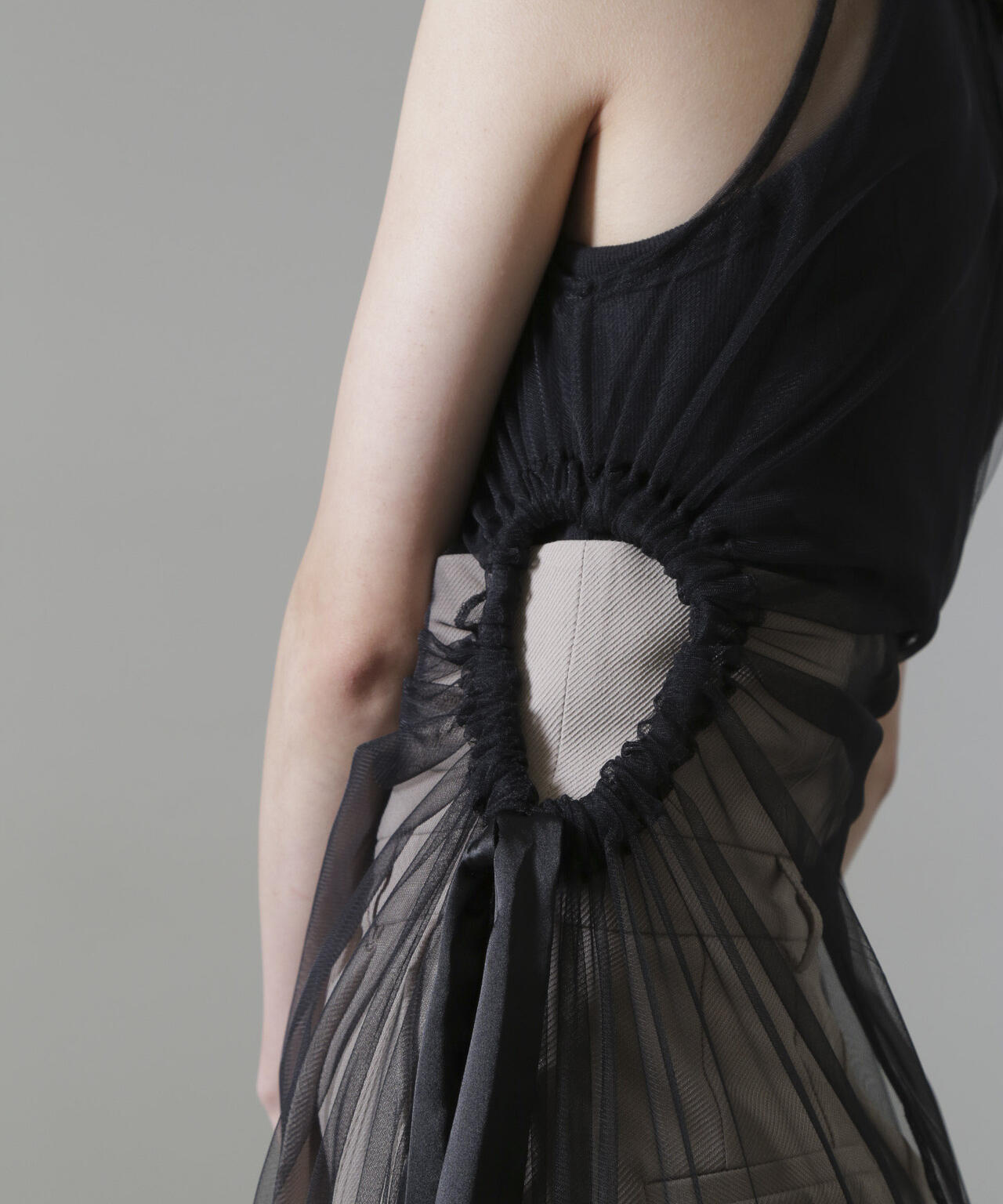 ESTHE/Tiered Tulle Cut-Out MaxiDress 6714219020