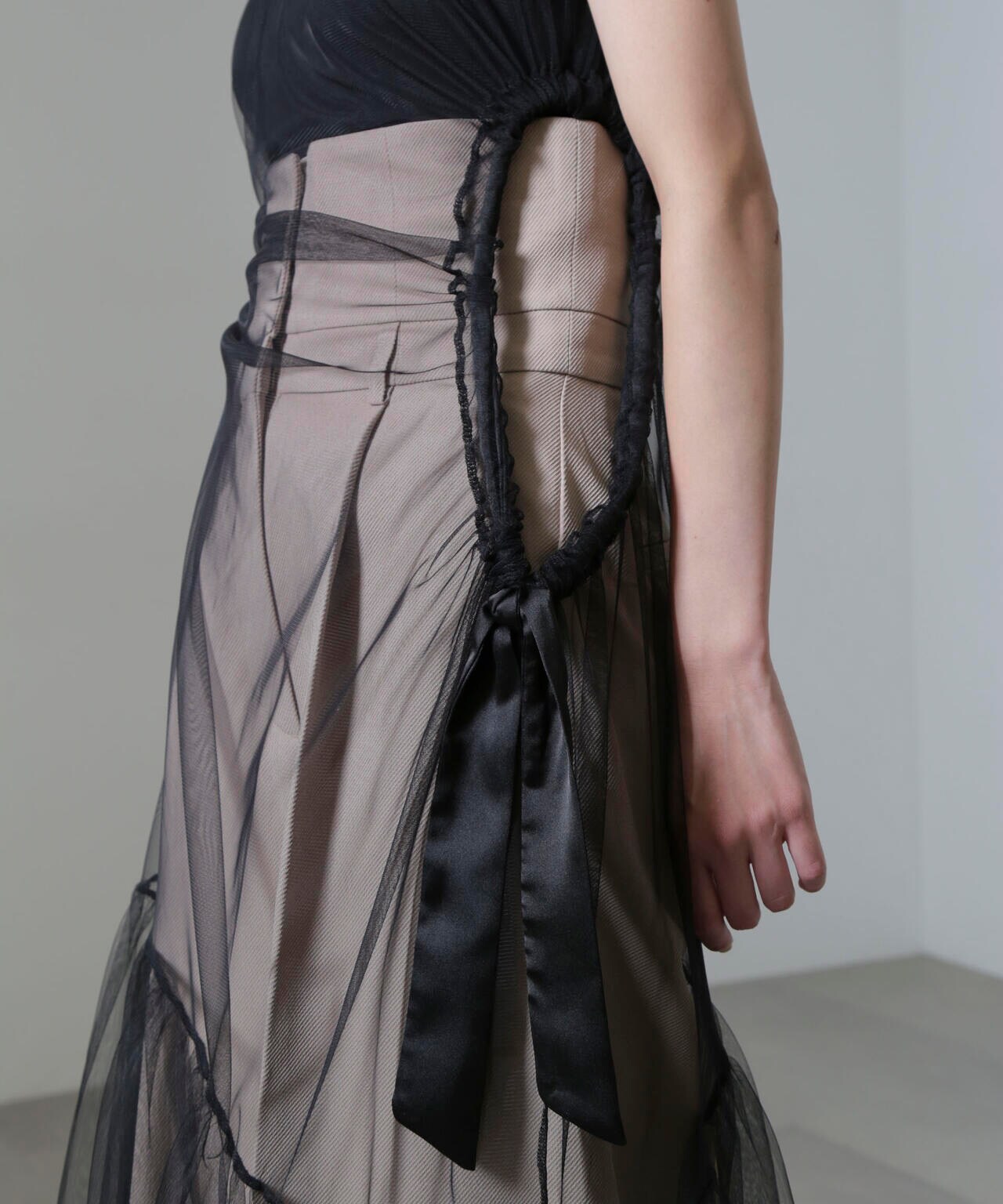 ESTHE/Tiered Tulle Cut-Out MaxiDress 6714219020