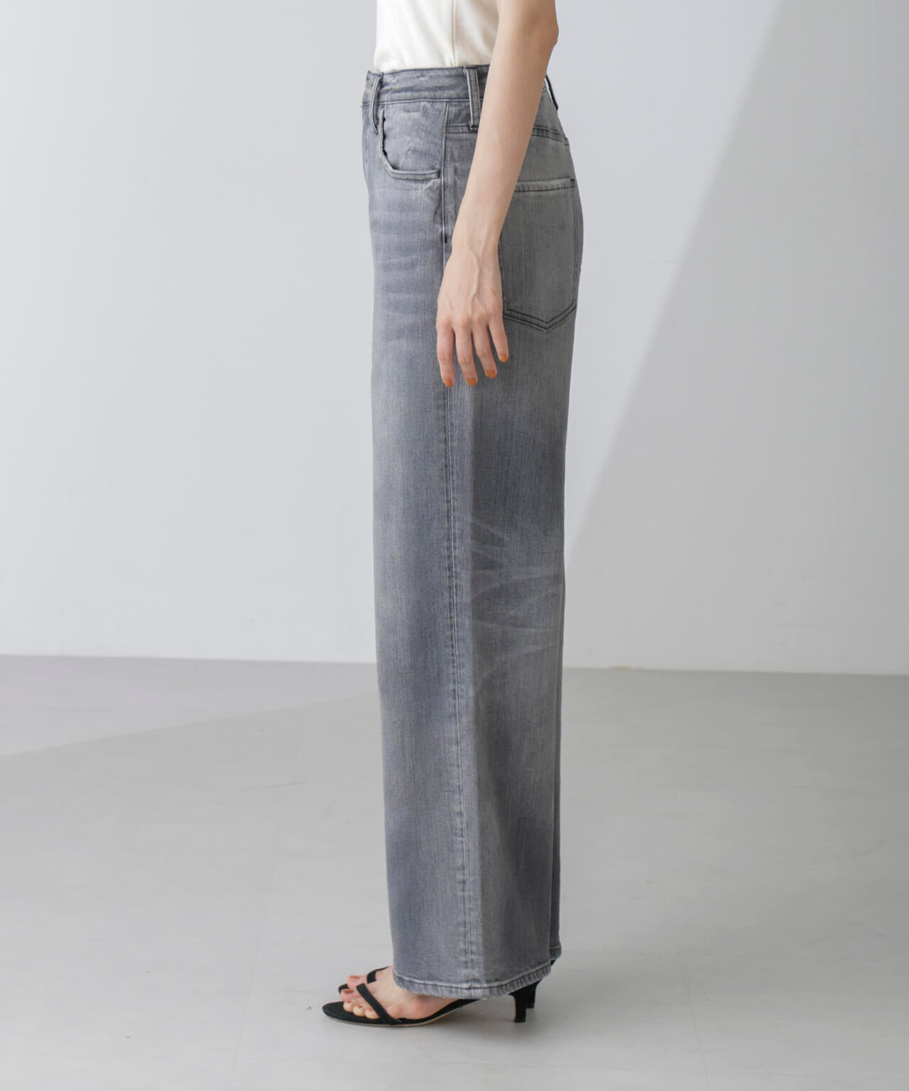Healthy DENIM/別注 Pink Pepper ワイドストレートデニム グレー 6714227016