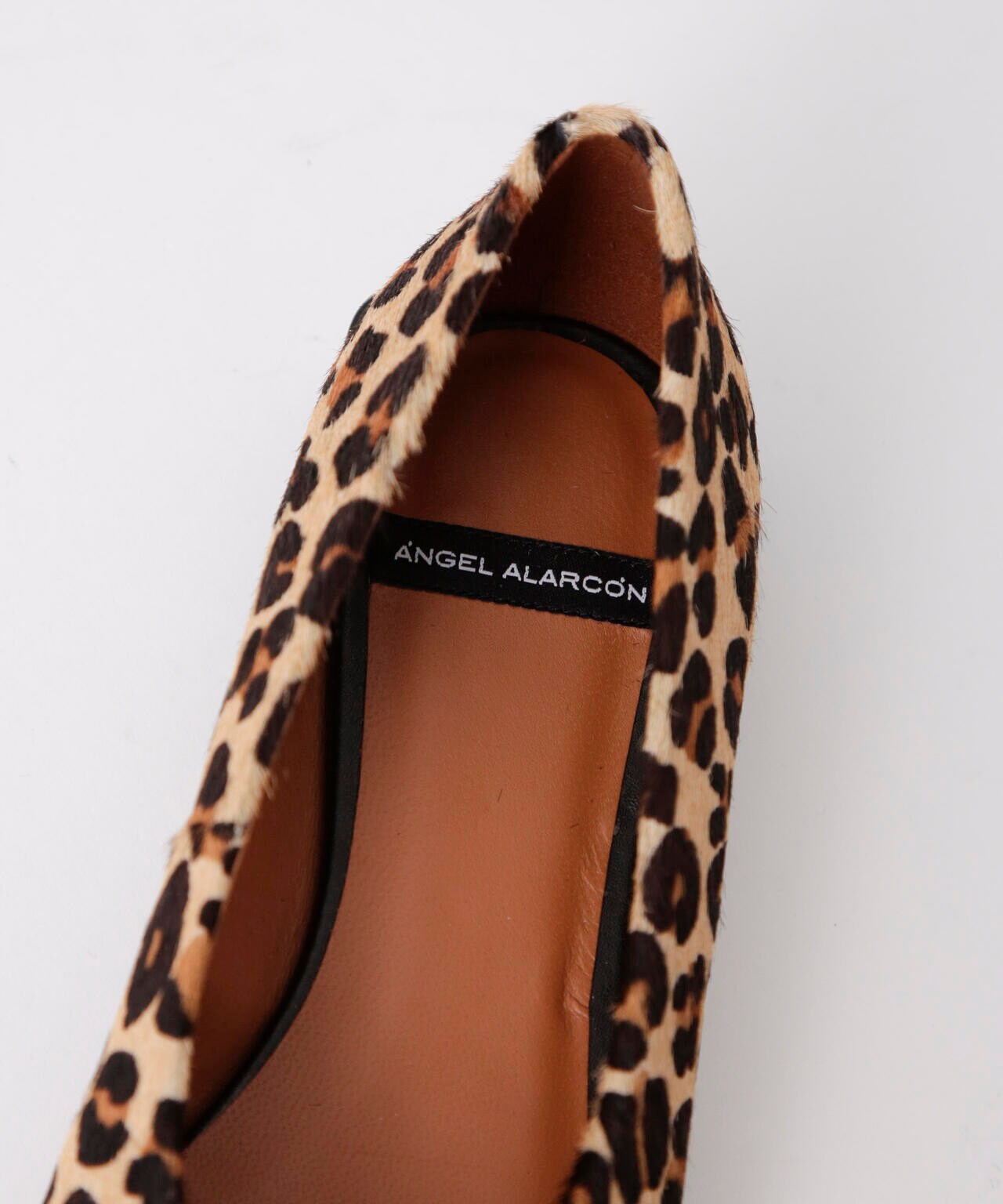 ANGEL ALARCON/レオパードハラコ ポインテッドパンプス 6714233117