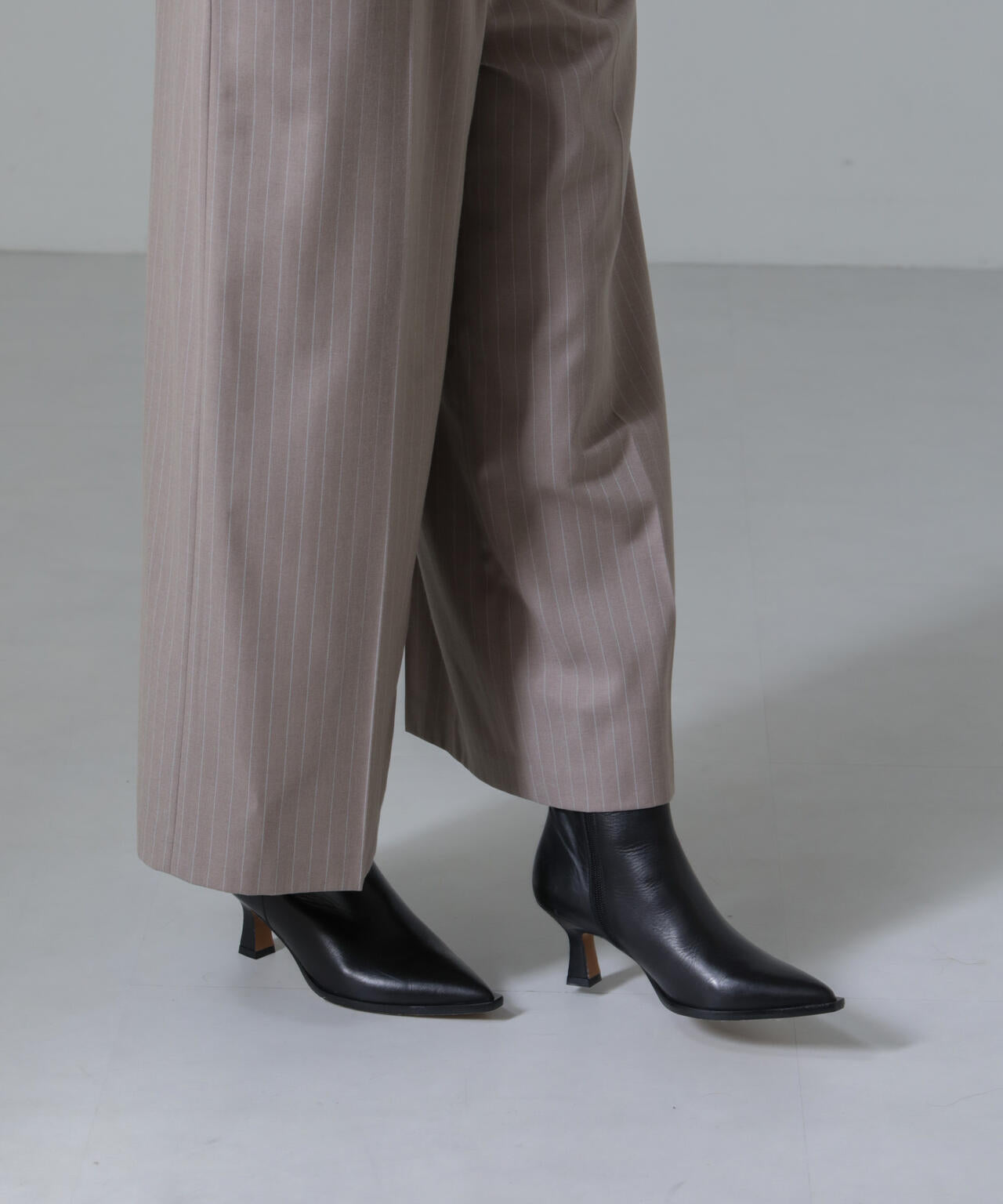 ANGEL ALARCON/ショートヒールブーツ 6714236108