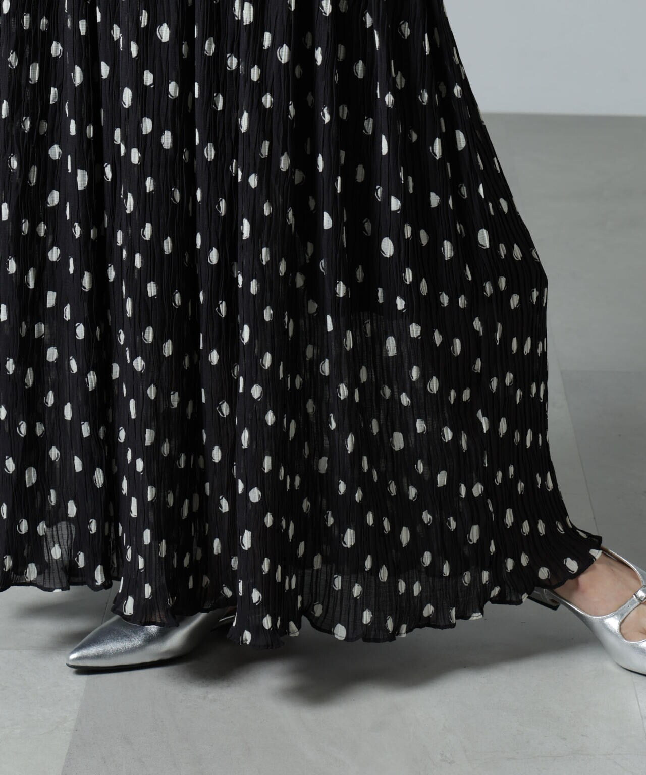 BAUM UND PFERDGARTEN/Plisse Dot ワンピース 6715119038